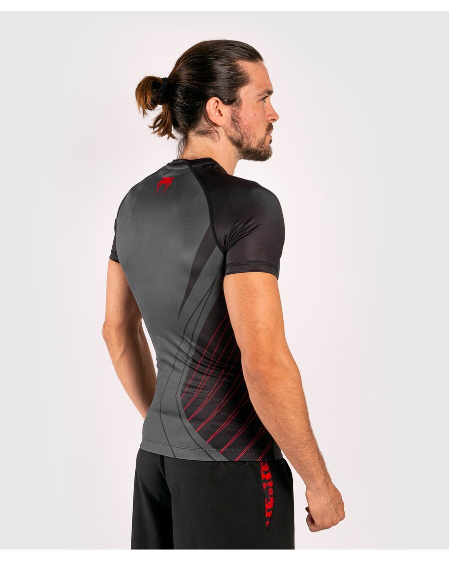Venum Contender 5.0 Rashguard - Lühikesed Varrukad - Must/punane