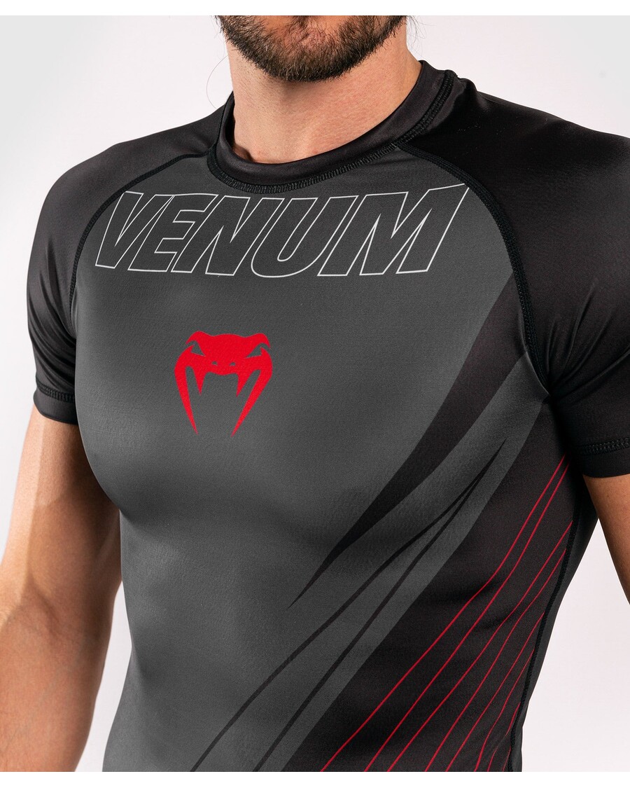 Venum Contender 5.0 Rashguard - Lühikesed Varrukad - Must/punane