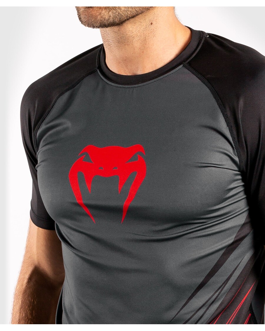 Venum Mededinger 5.0 Dry-tech T-shirt - Zwart/rood