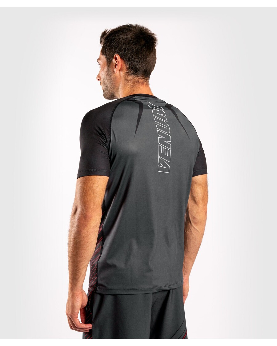 Venum Mededinger 5.0 Dry-tech T-shirt - Zwart/rood