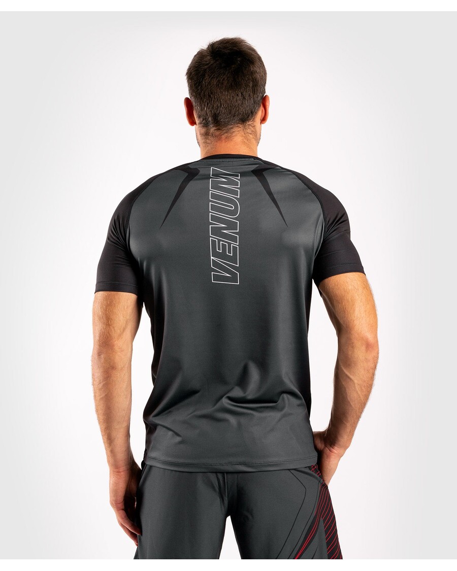 Venum Mededinger 5.0 Dry-tech T-shirt - Zwart/rood