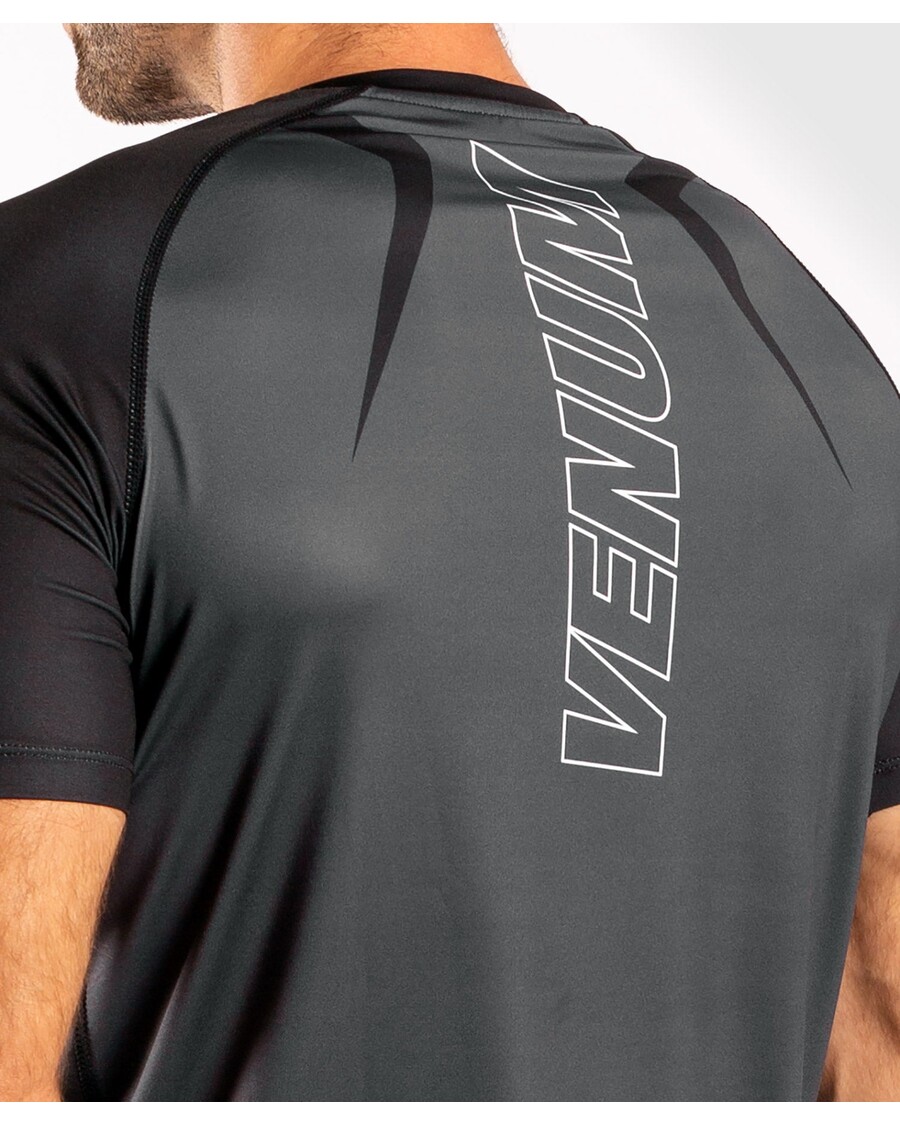 Venum Mededinger 5.0 Dry-tech T-shirt - Zwart/rood