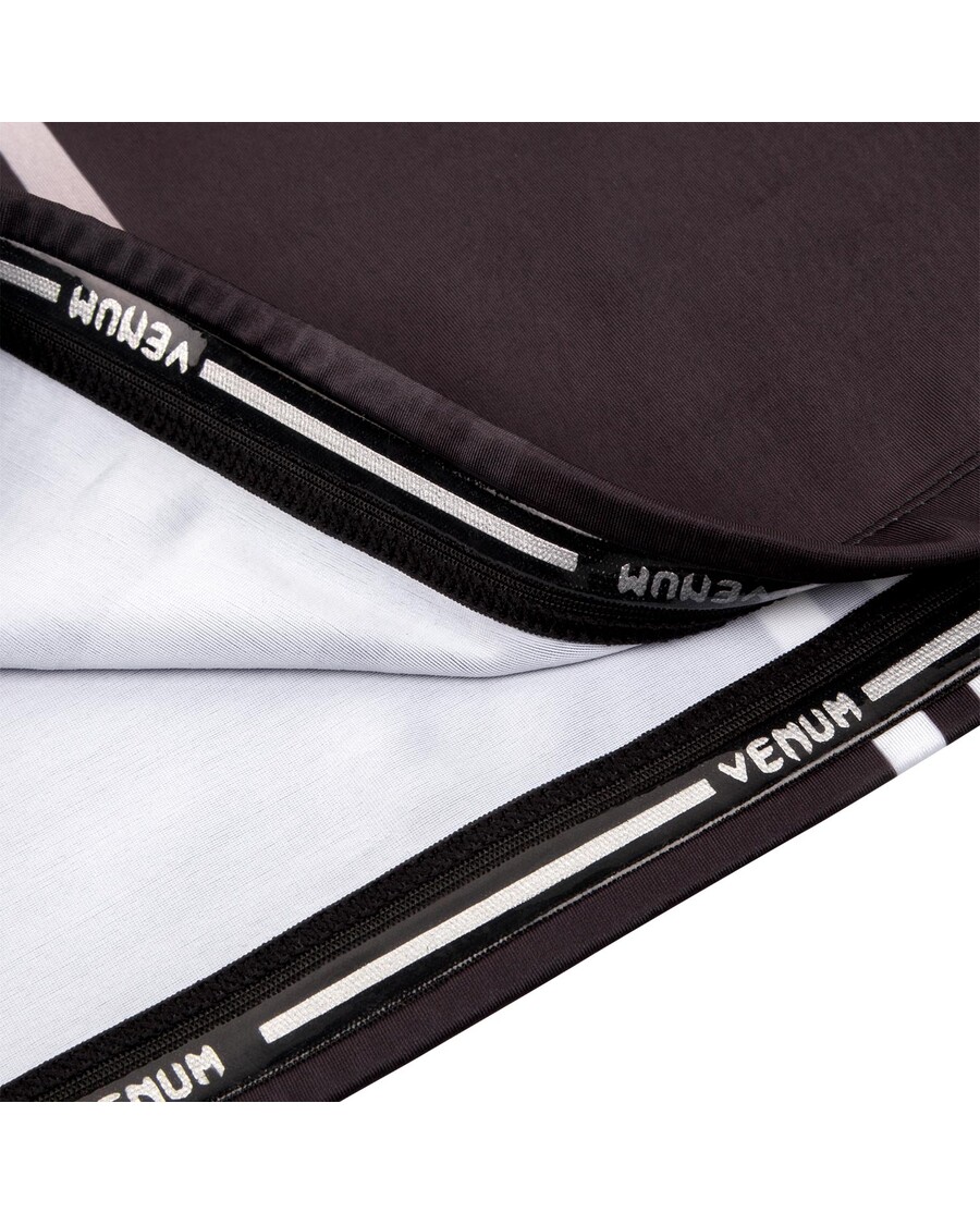 Venum Logos ラッシュガード長袖 - ブラック/ホワイト