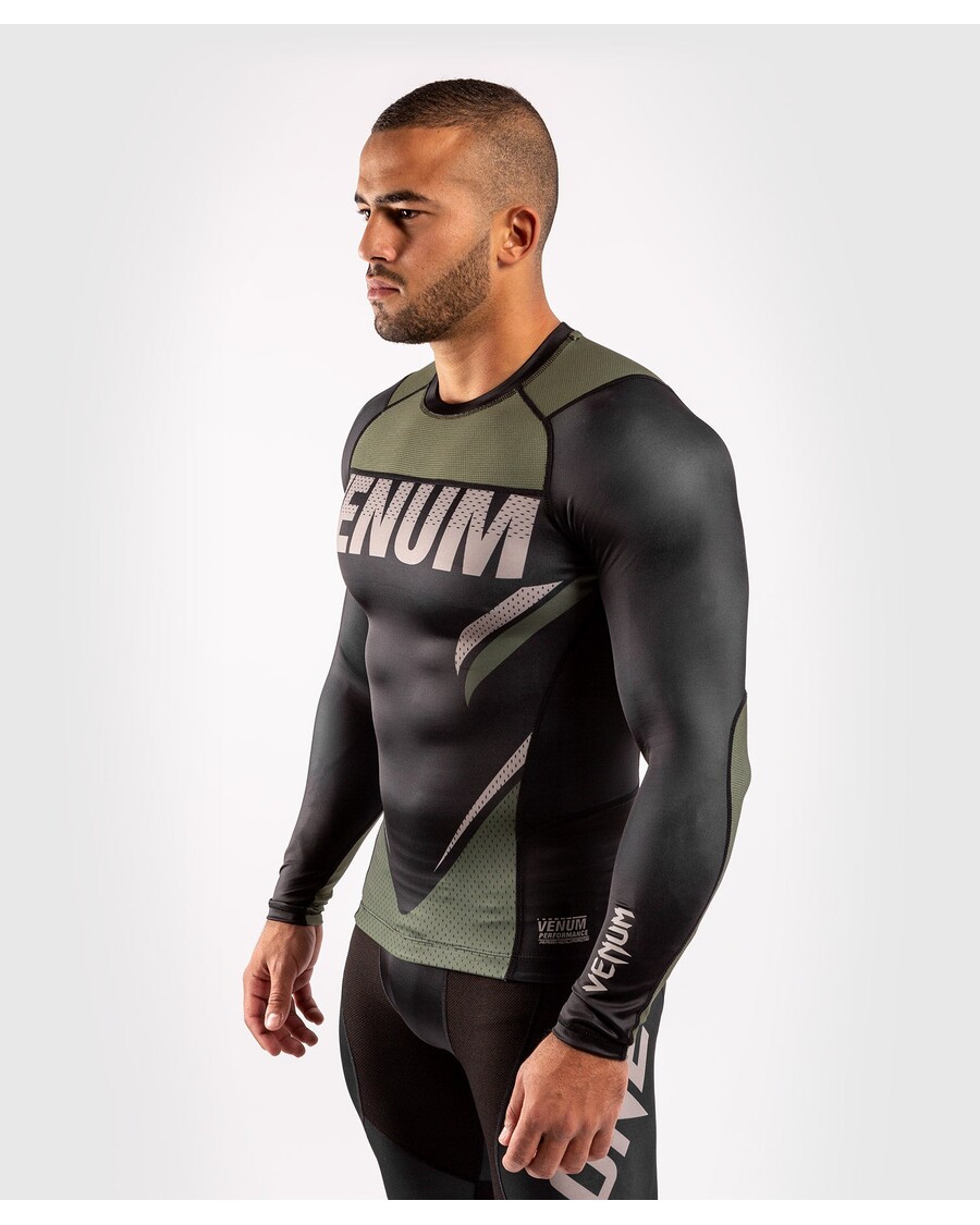 Venum One Fc インパクト ラッシュガード - 長袖 - ブラック/カーキ