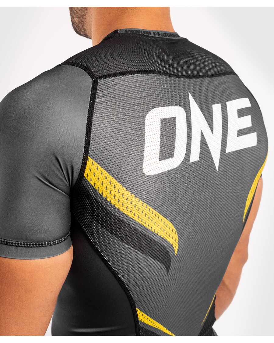 Venum One Fc Impact Rashguard - Kratki Rokavi - Sivo/rumeni