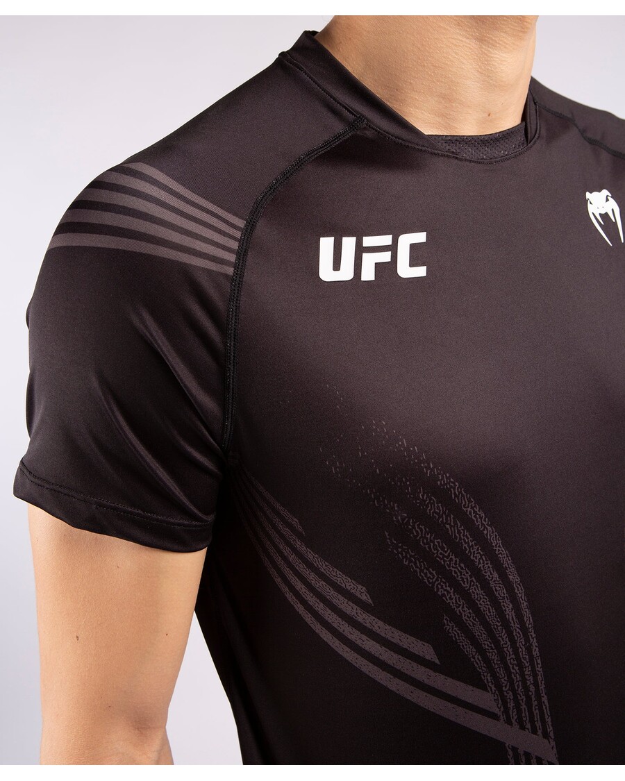 Ufc Venum Pro Line Meeste Kampsun – Must