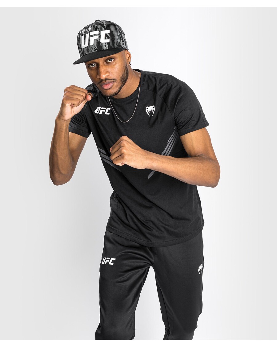 Мужская майка UFC Venum Replica - черная