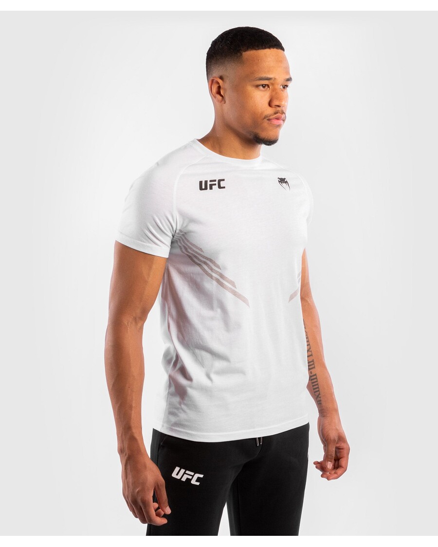 قميص UFC Venum المقلدة للرجال - أبيض