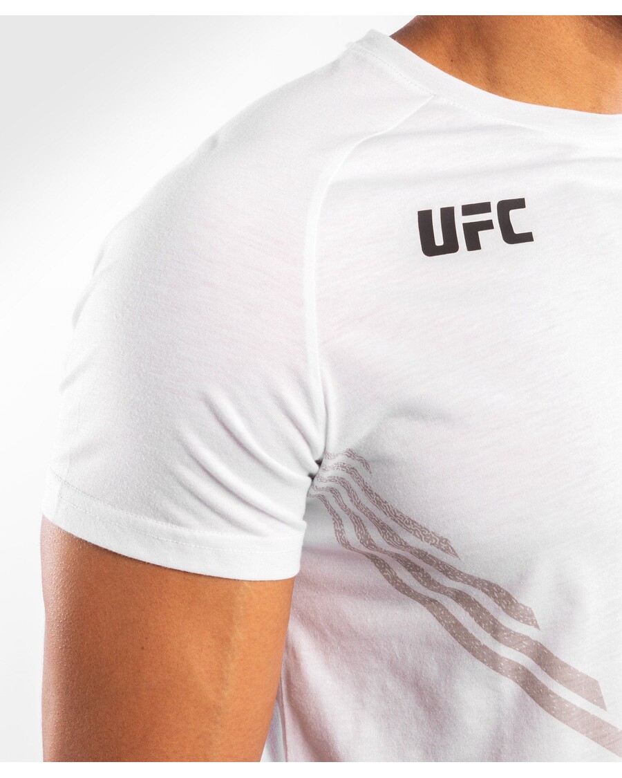 قميص UFC Venum المقلدة للرجال - أبيض