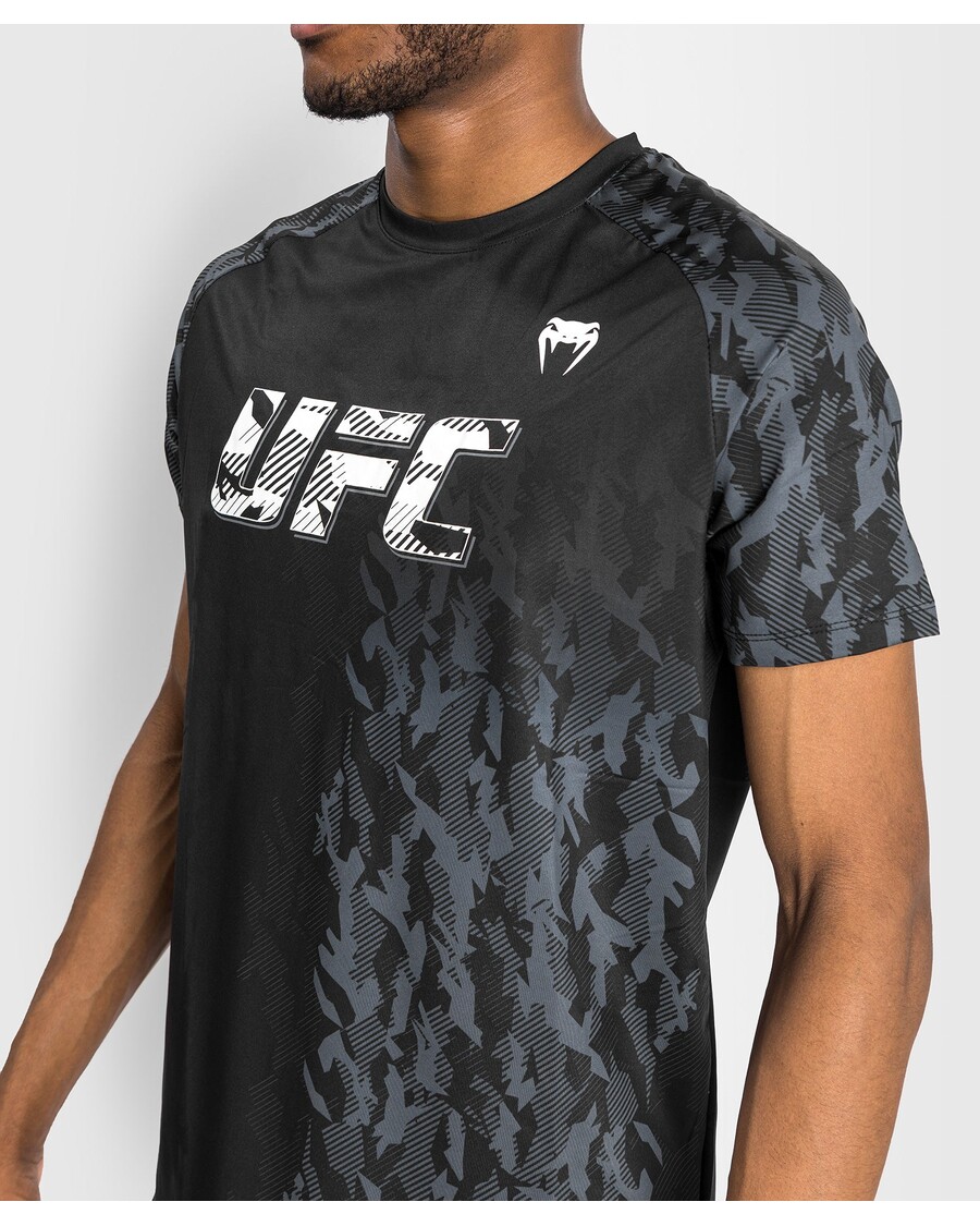 Мужская футболка с короткими рукавами для выступлений UFC Venum Authentic Fight Week — черная