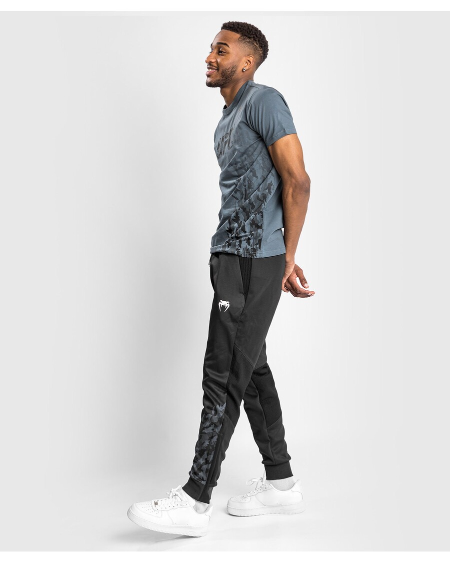 Ufc Venum Autentne Võitlusnädala Meeste Lühikeste Varrukatega T-särk - Hall