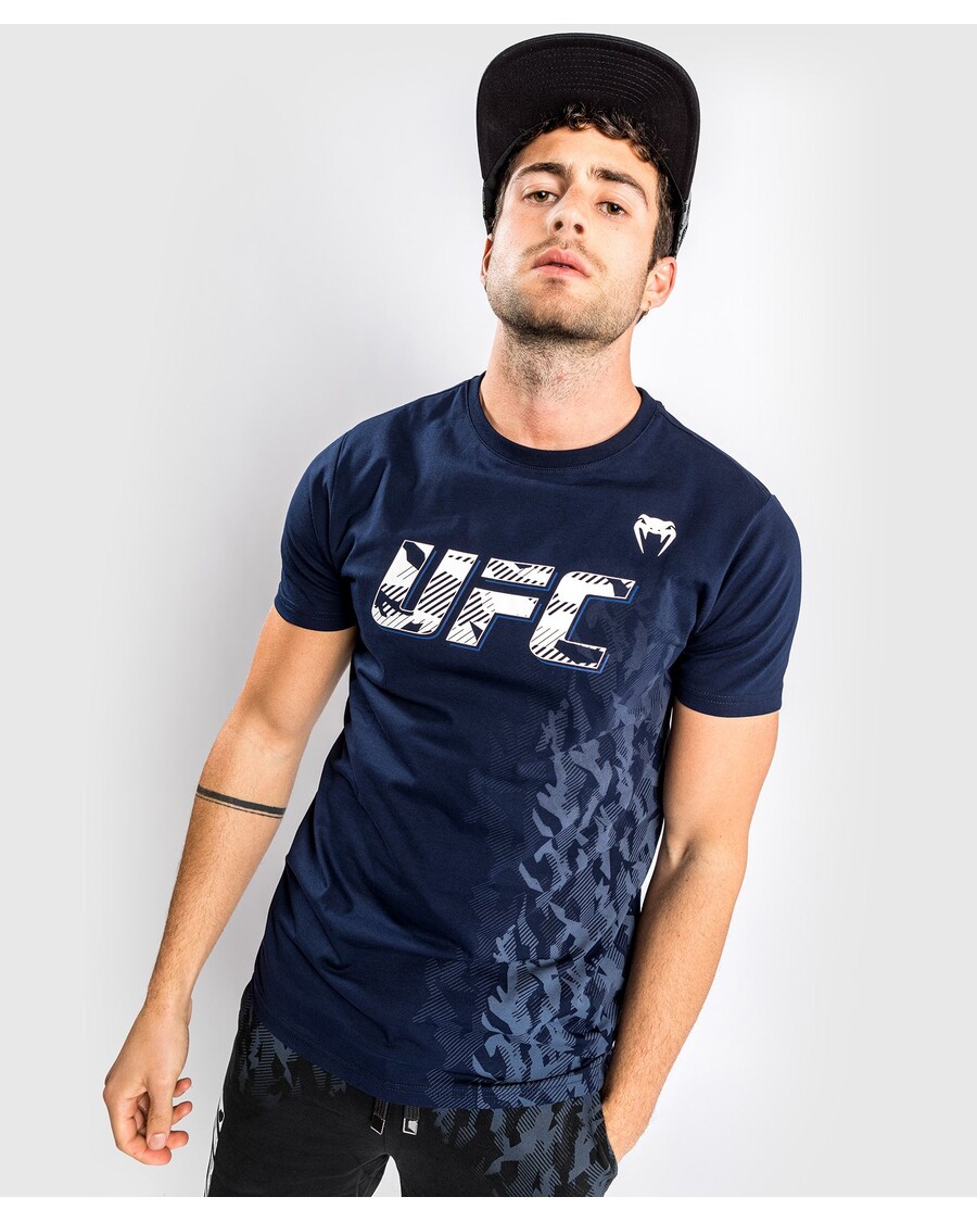 Ufc Venum Authentic Fight Week Heren T-shirt Met Korte Mouwen - Marineblauw