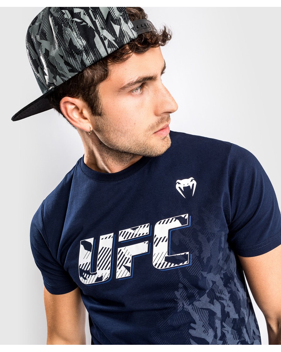 Ufc Venum Authentic Fight Week Heren T-shirt Met Korte Mouwen - Marineblauw