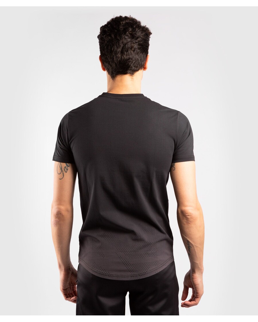 Ufc Venum Authentic Fight Week 2 חולצת טי לגברים עם שרוול קצר - שחור