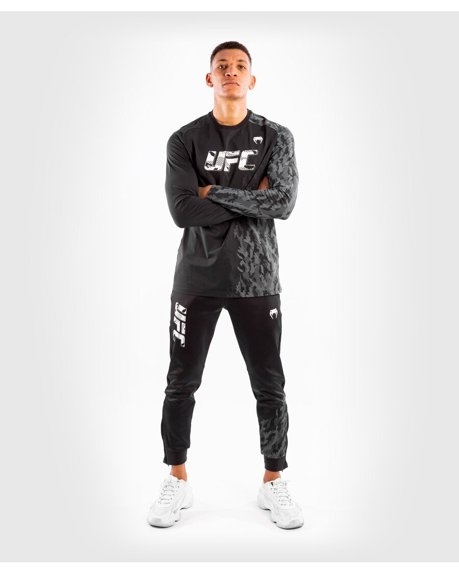 UFC Venum Authentic Fight Week Men's Long Sleeve T-shirt - Black