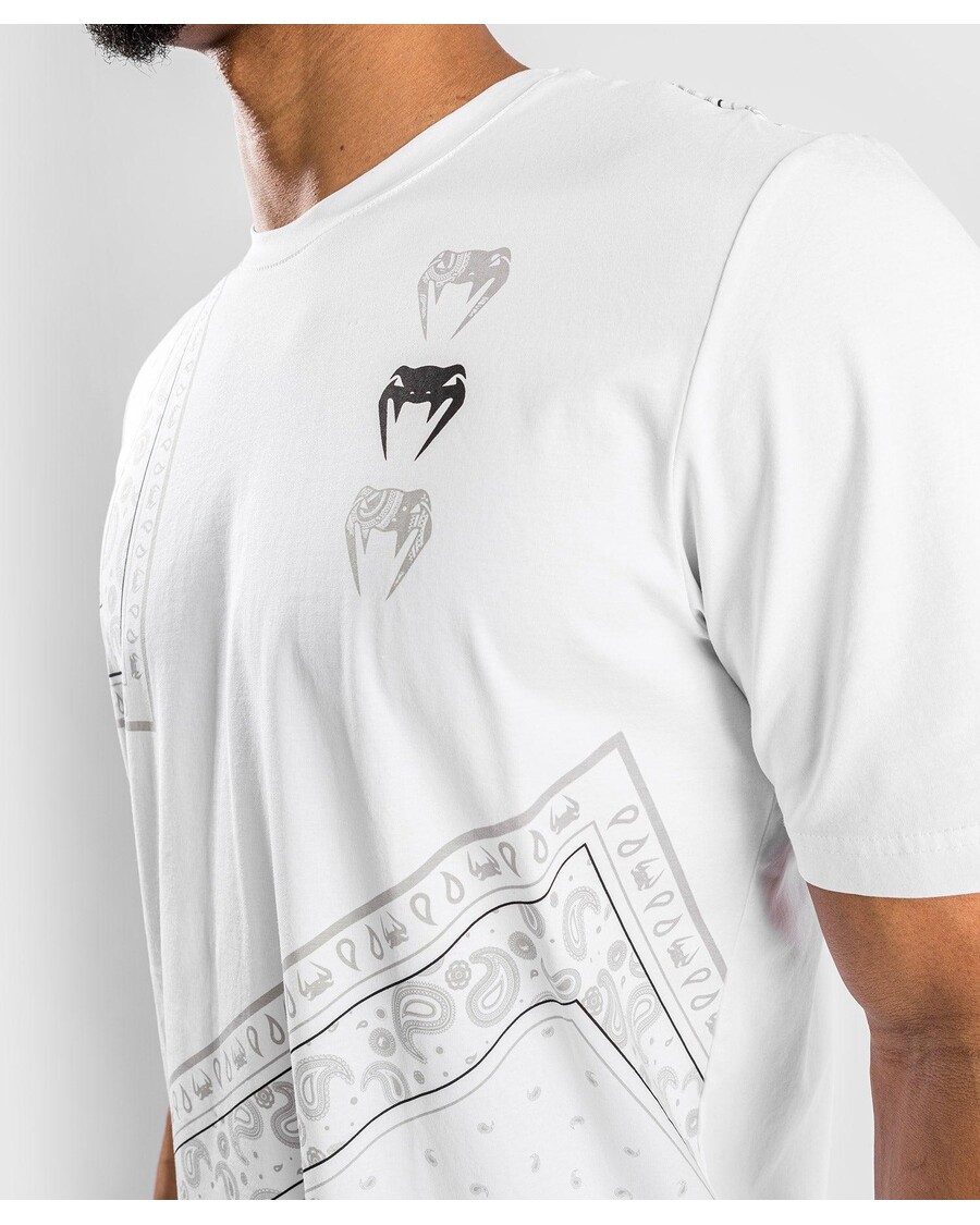 חולצת טריקו Venum Cali 34 - התאמה רגילה - לבן