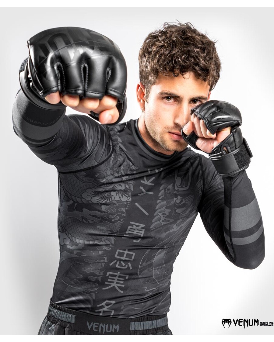 Venum Ykz21 Rashguard Pikad Varrukad – Must/must