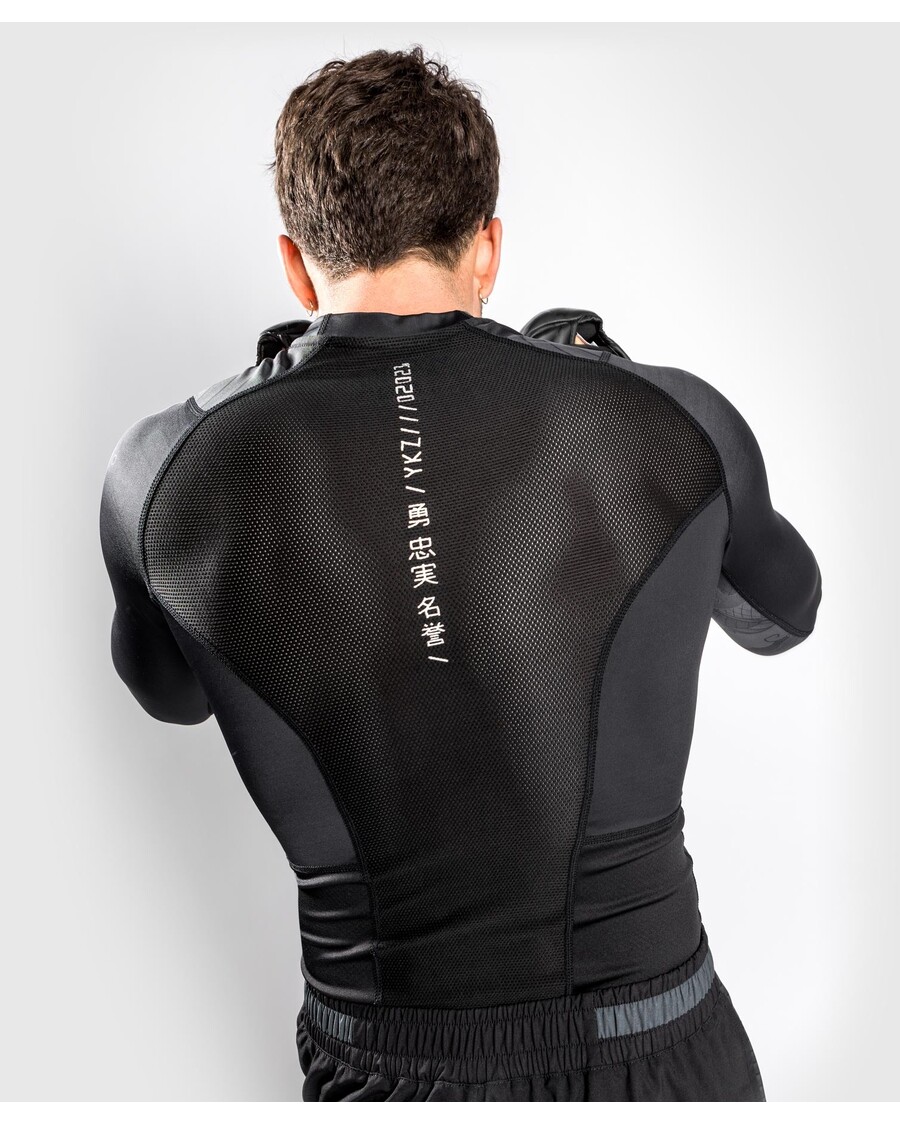 Venum Ykz21 Rashguard Pikad Varrukad – Must/must