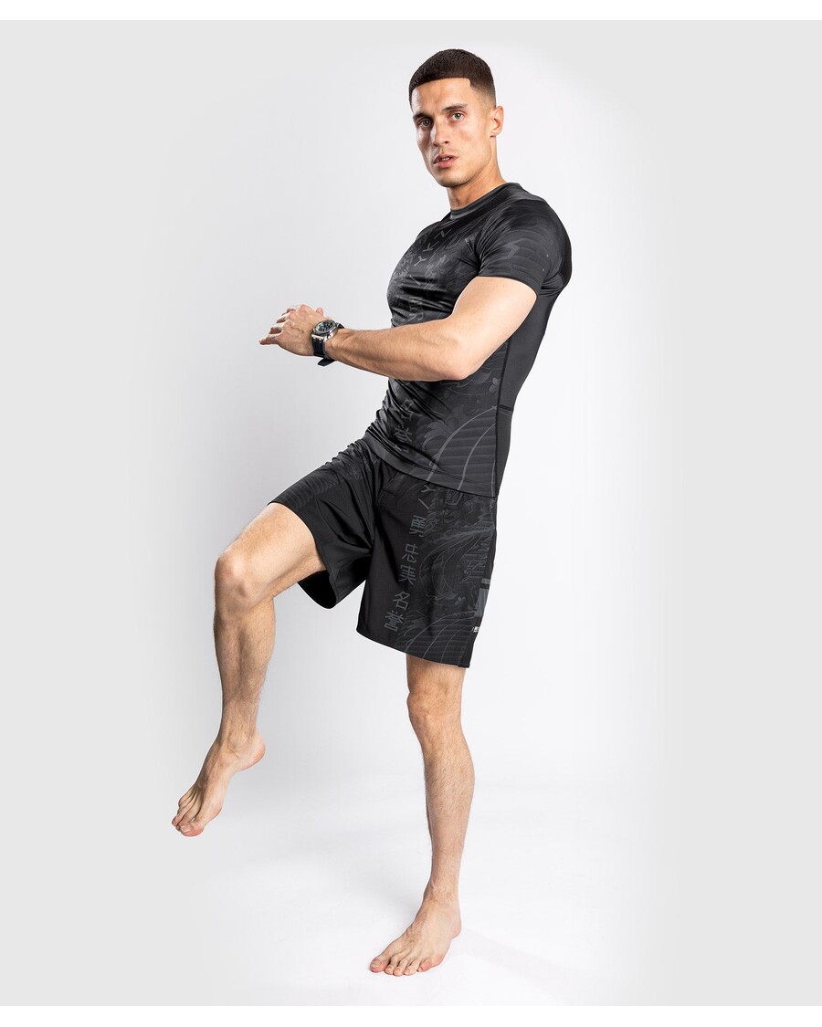 Рашгард Venum Ykz21 – короткие рукава – черный/черный
