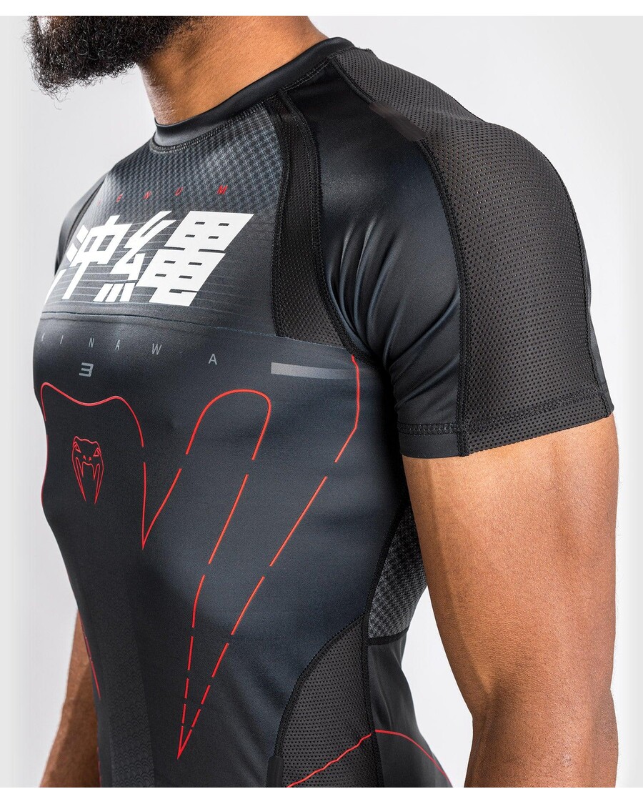 Venum Okinawa 3.0 ラッシュガード半袖 - ブラック/レッド