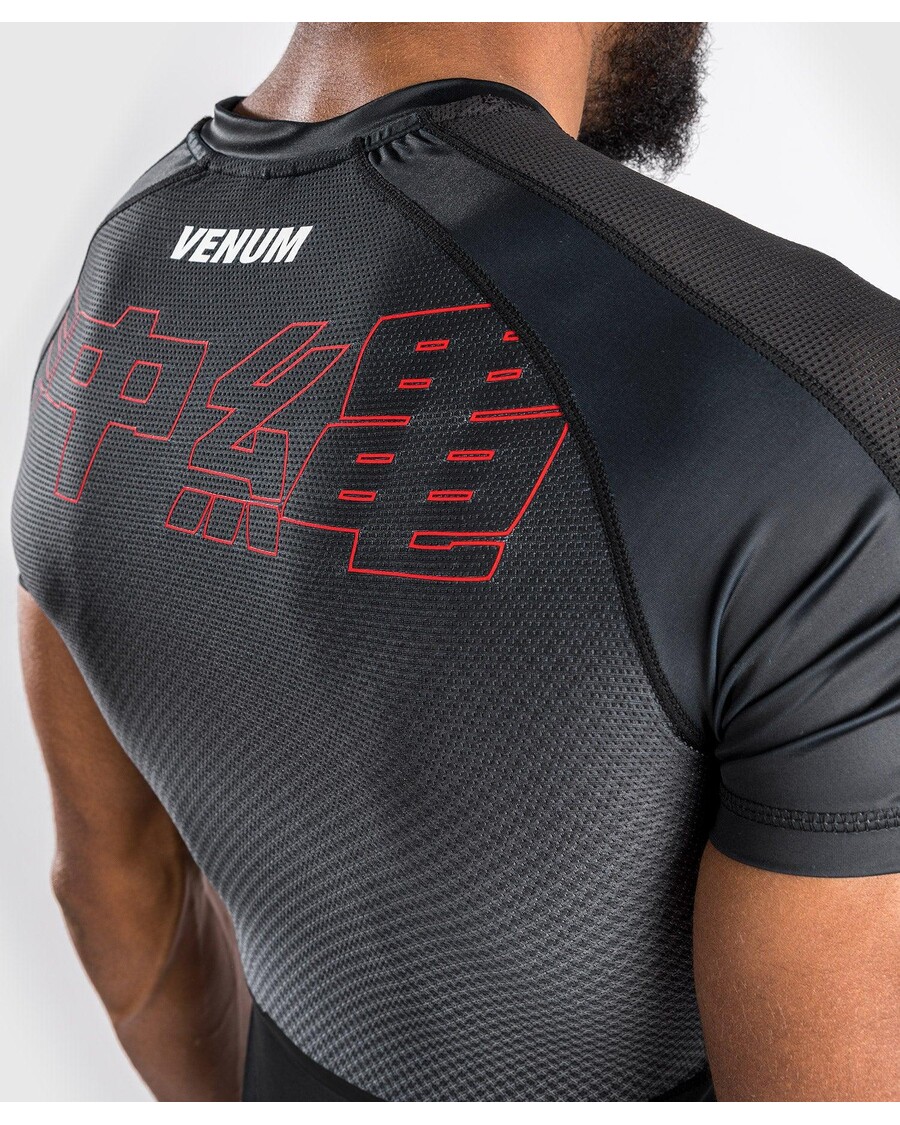Venum Okinawa 3.0 ラッシュガード半袖 - ブラック/レッド