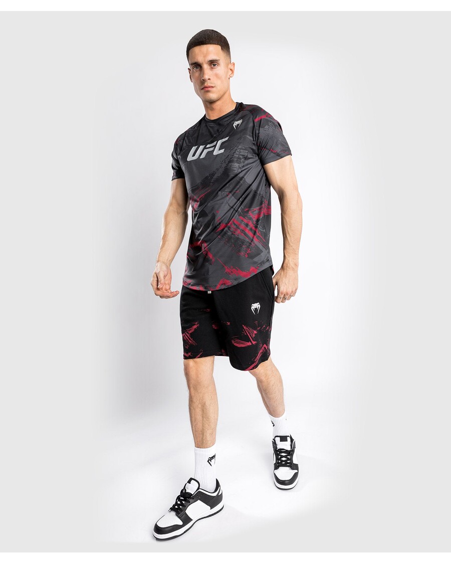 UFC ヴェナム オーセンティック ファイト ウィーク 2.0 メンズ ドライ テック T シャツ - ブラック