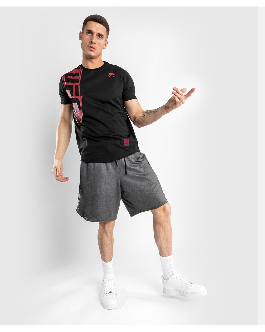 Ufc Venum Authentic Fight Week 2.0 חולצת טריקו לגברים עם שרוולים קצרים - שחור/אדום