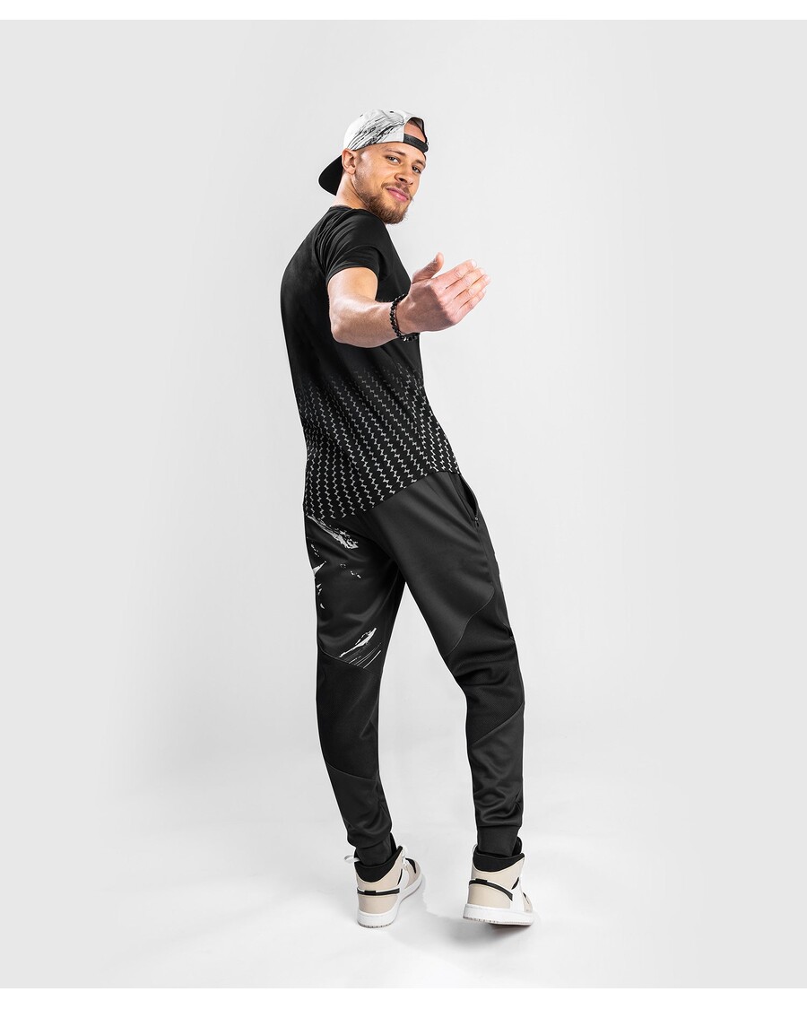 تي شيرت UFC Venum Authentic Fight Week 2.0 للرجال قصير الأكمام - أسود