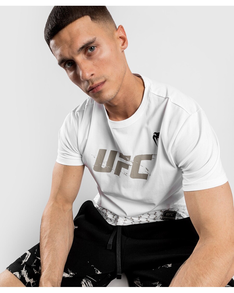 Ufc Venum Autentne Võitlusnädal 2.0 Meeste Lühikeste Varrukatega T-särk - Valge
