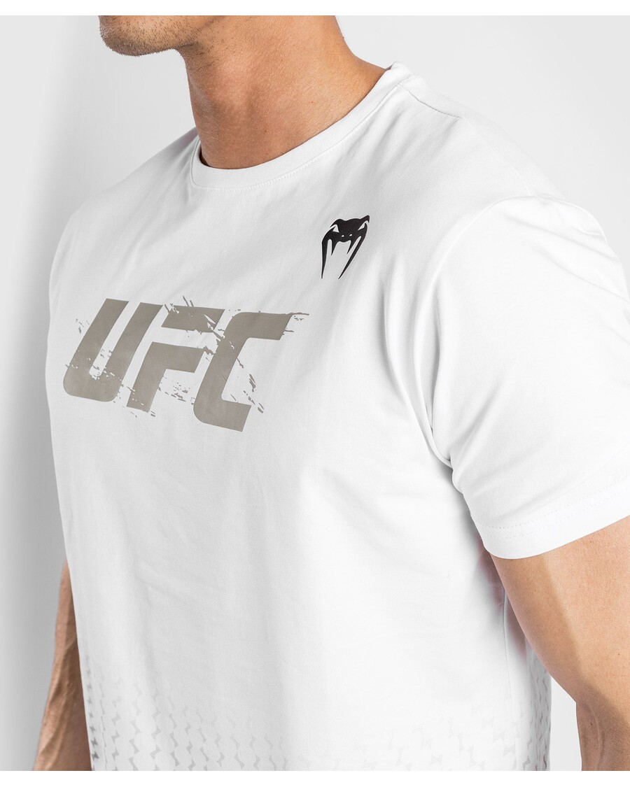 Ufc Venum Autentne Võitlusnädal 2.0 Meeste Lühikeste Varrukatega T-särk - Valge