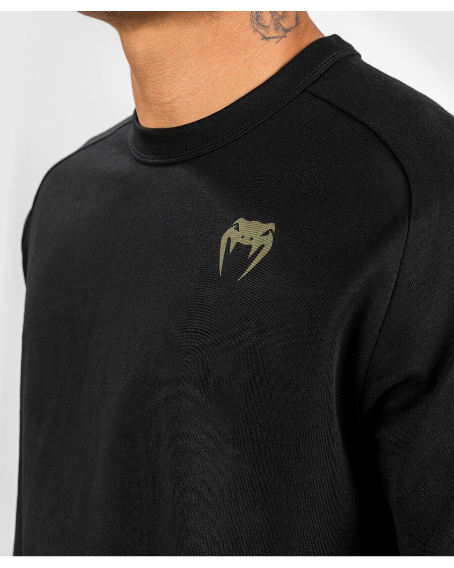 חולצת טי Venum Fangs - שרוולים ארוכים - שחורה