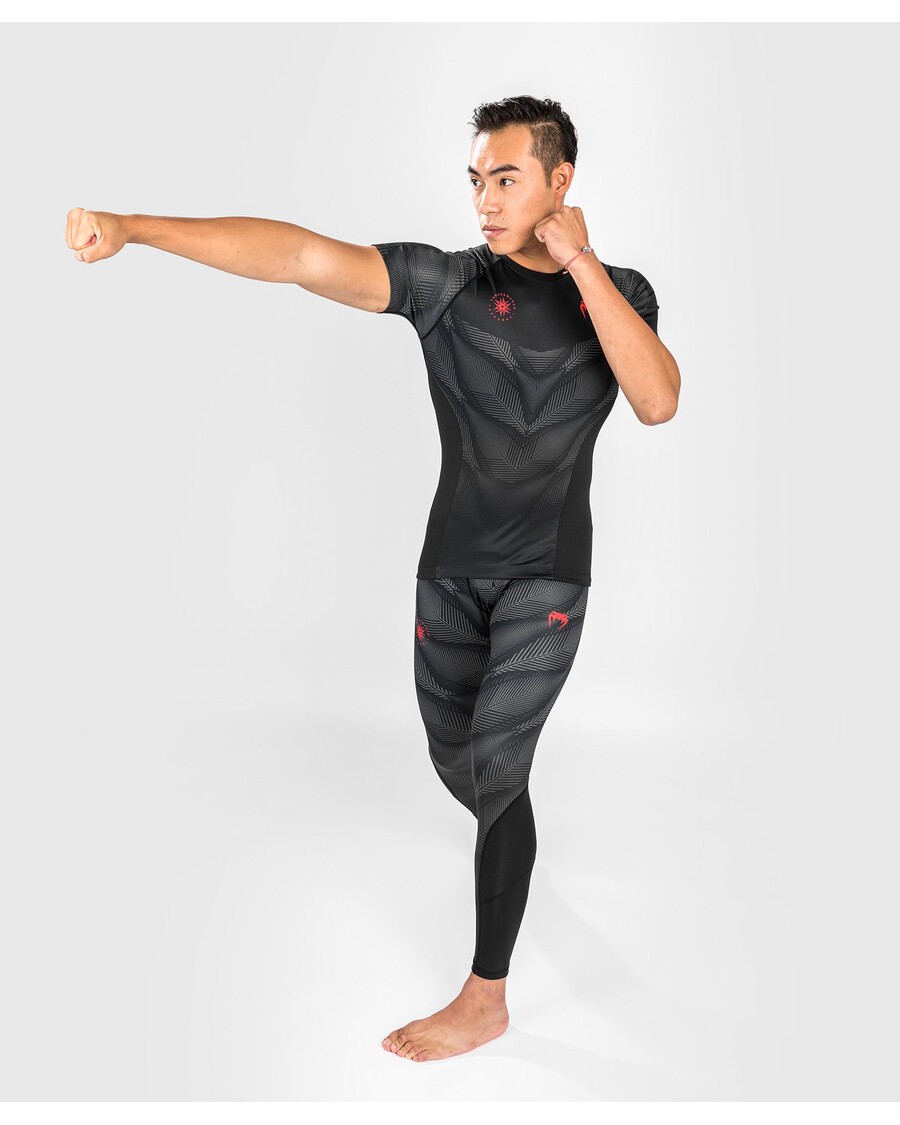 Venum Phantom Rashguard Korte Mouwen - Zwart/rood