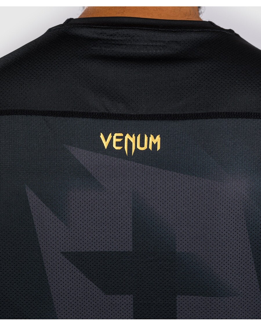 Μπλουζάκι Venum ξυράφι ξηρής τεχνολογίας - μαύρο/χρυσό