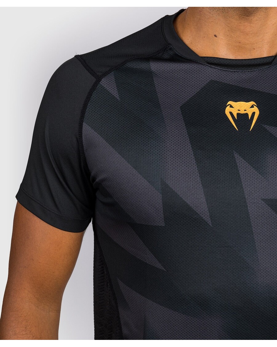 Μπλουζάκι Venum ξυράφι ξηρής τεχνολογίας - μαύρο/χρυσό