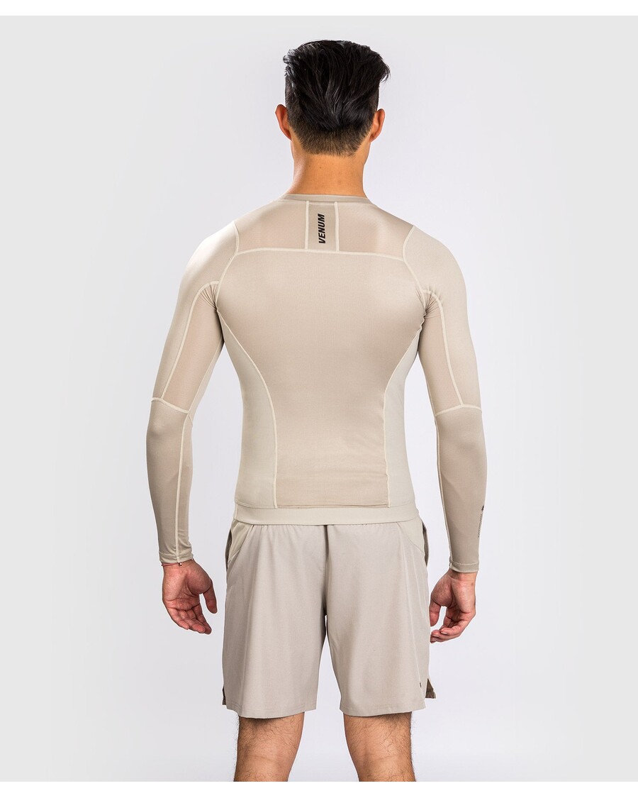 Venum G-Fit Air Rashguard طويل الأكمام - رملي