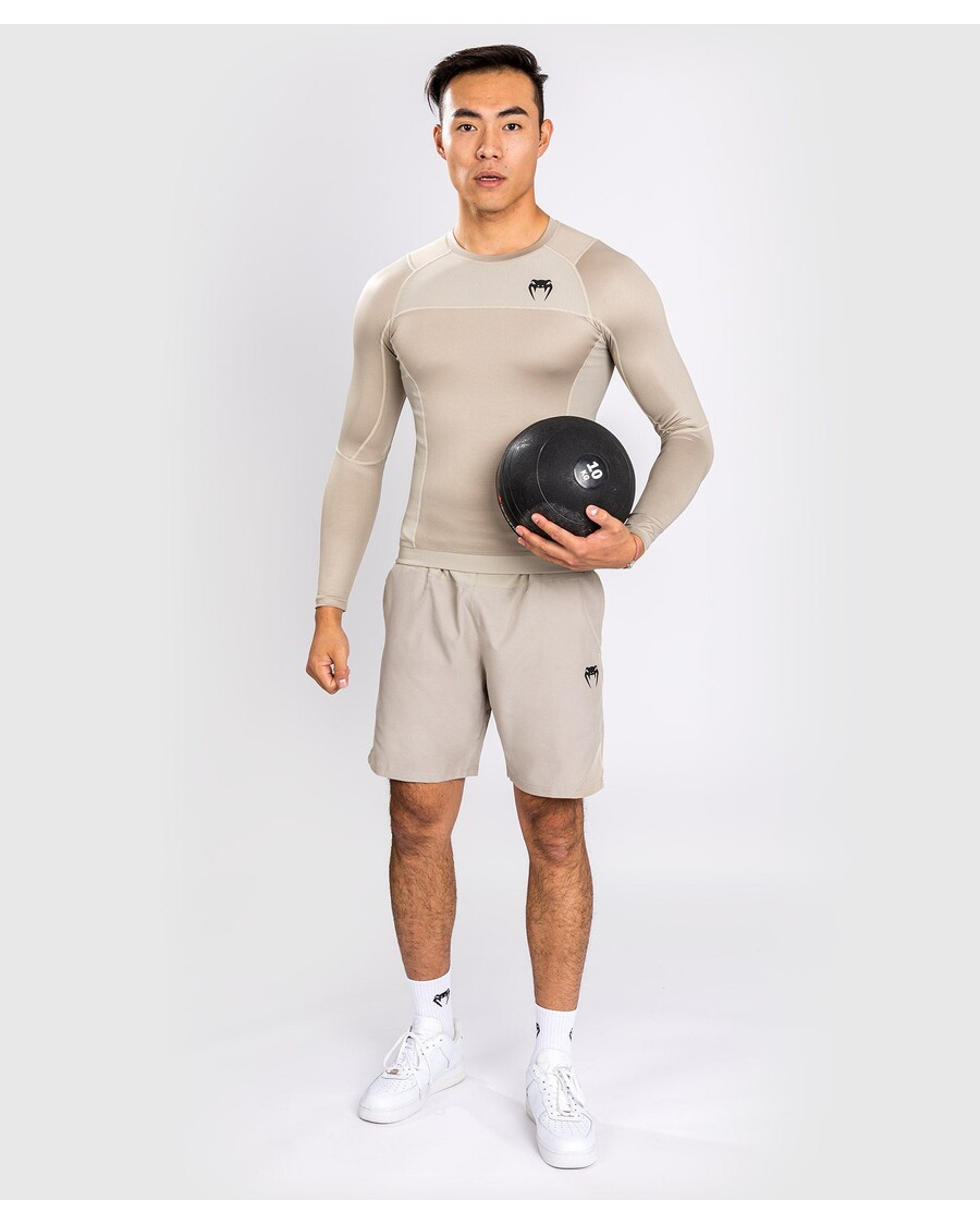 Venum G-Fit Air Rashguard طويل الأكمام - رملي