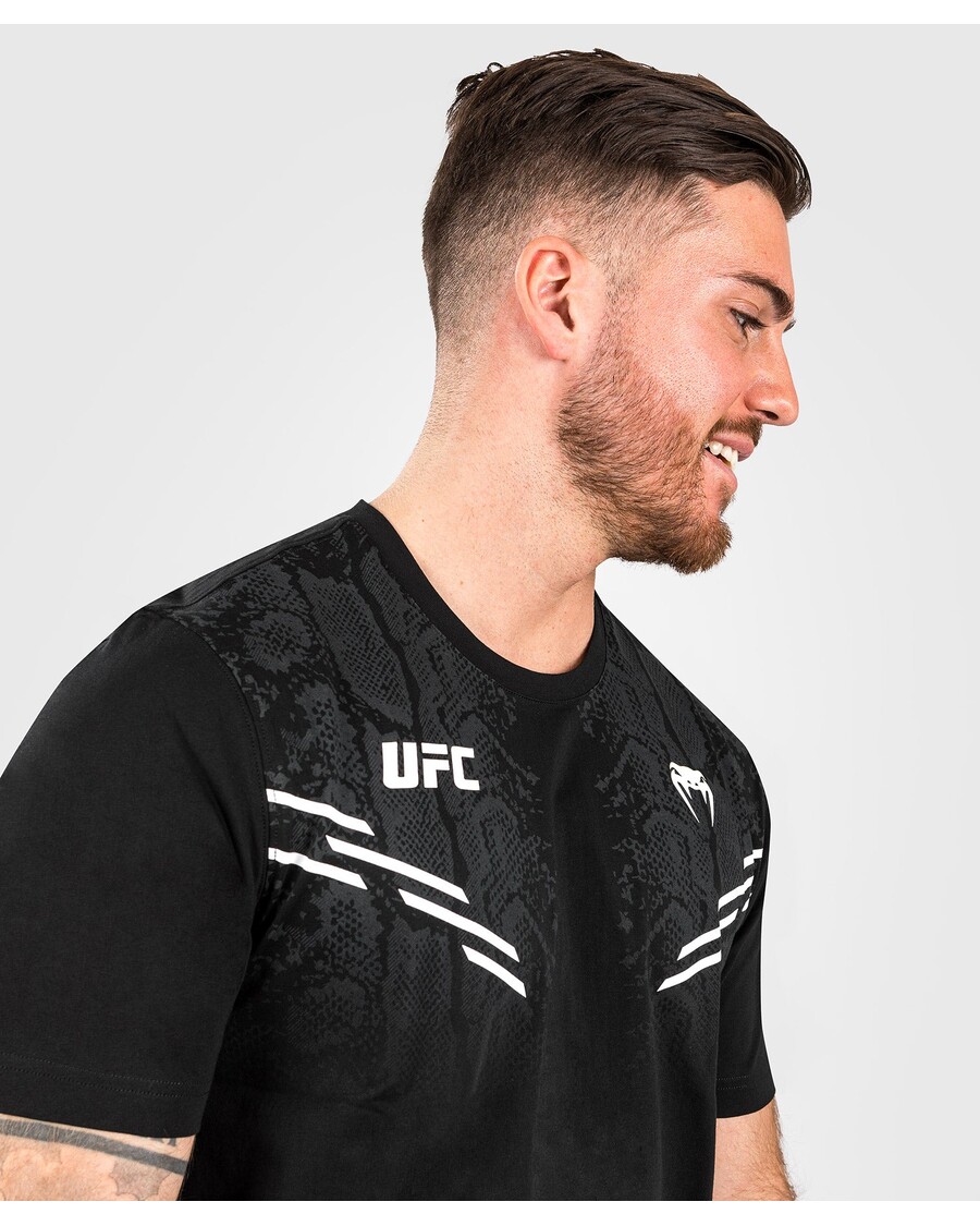 تي شيرت UFC Adrenaline By Venum Replica للرجال بأكمام قصيرة - أسود