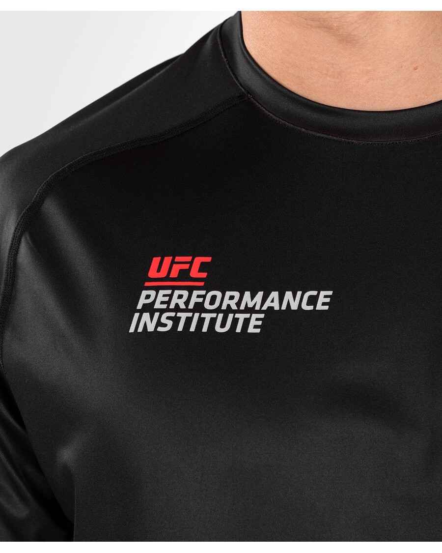UFC VENUM パフォーマンス インスティテュート 2.0 メンズ ドライテック シャツ - ブラック/レッド