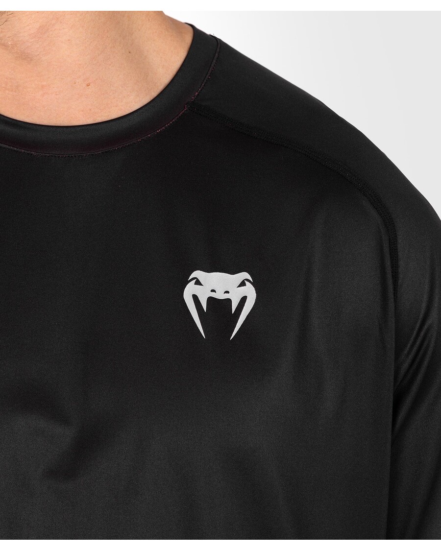 UFC VENUM パフォーマンス インスティテュート 2.0 メンズ ドライテック シャツ - ブラック/レッド