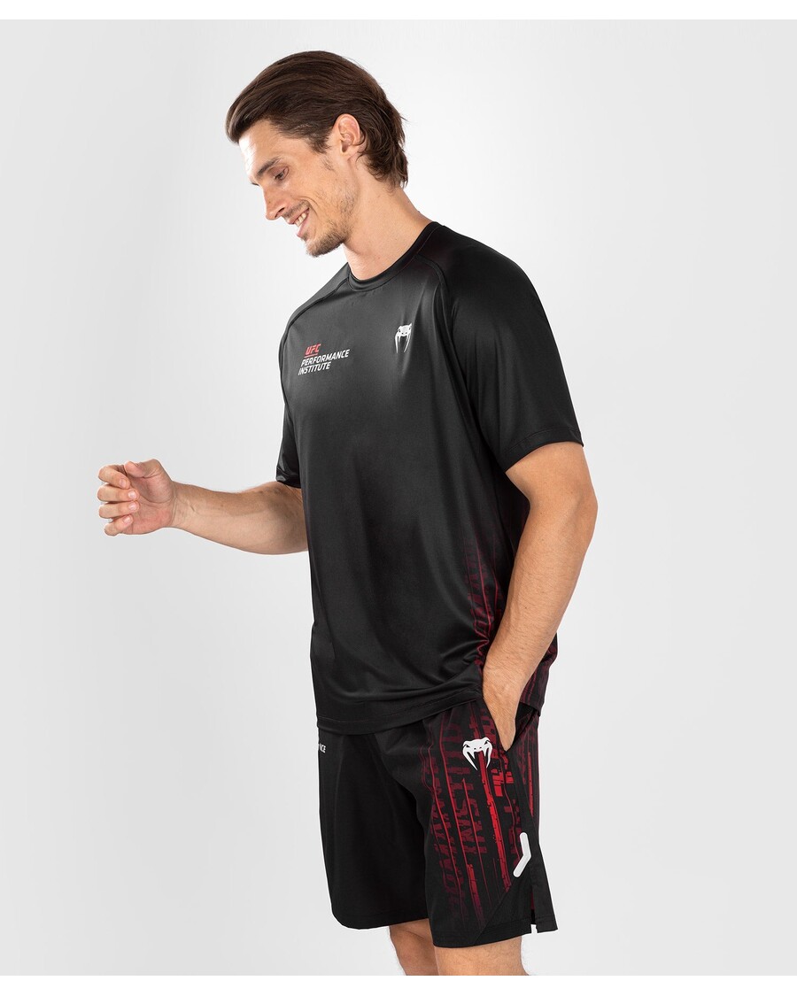 UFC VENUM パフォーマンス インスティテュート 2.0 メンズ ドライテック シャツ - ブラック/レッド