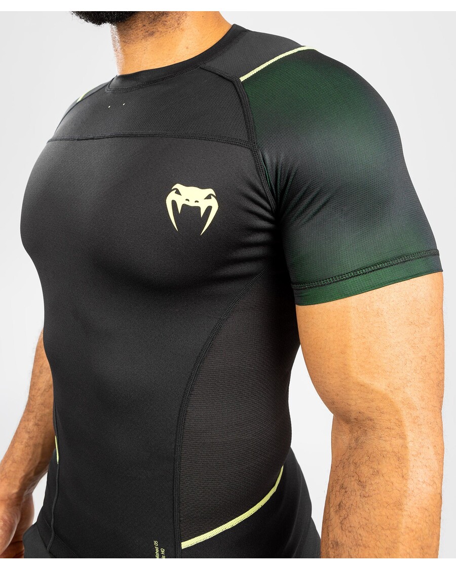 Ανδρικό Rashguard Venum Fusion 2.0 - κοντά μανίκια - μαύρο/κίτρινο