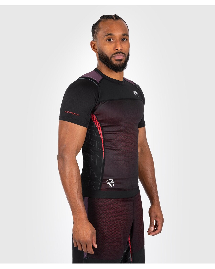 قميص فينوم × دودج بانشي رجالي قصير الأكمام من Rashguard