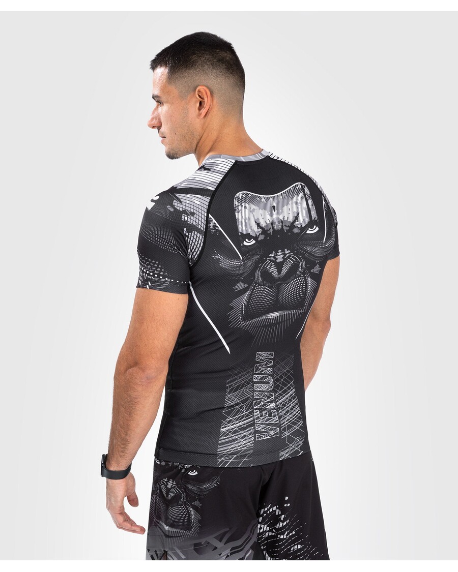 Рашгарды Venum Gorilla Jungle с короткими рукавами - чёрные/белые
