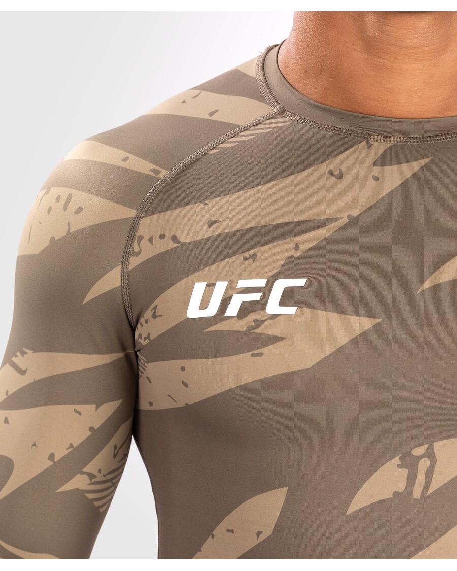 آدرنالین Ufc توسط ونوم مبارزه هفته اجرای راشگارد آستین بلند - کویر کامو