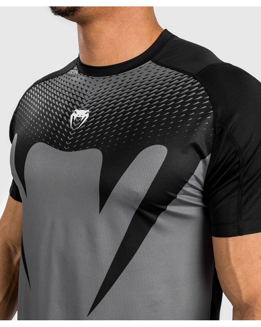 Venum Attack メンズ ドライテック T シャツ - ブラック