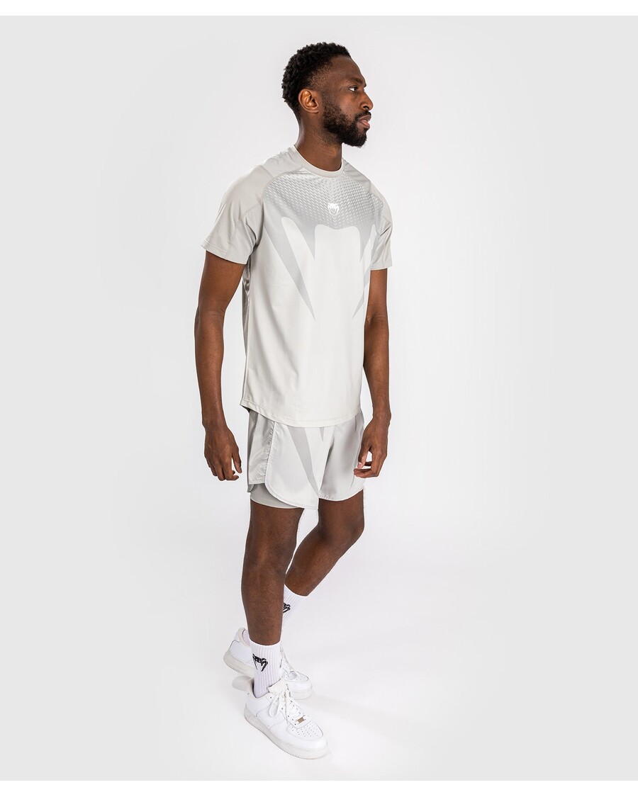 Мужская футболка Dry-Tech Venum Attack – песочный