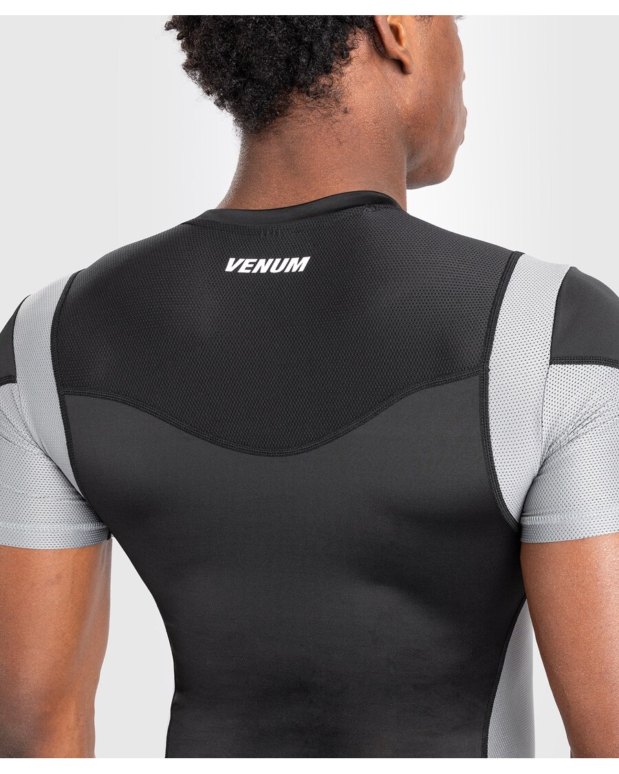 Venum Tempest Rashguard Voor Heren Met Korte Mouwen - Zwart/grijs