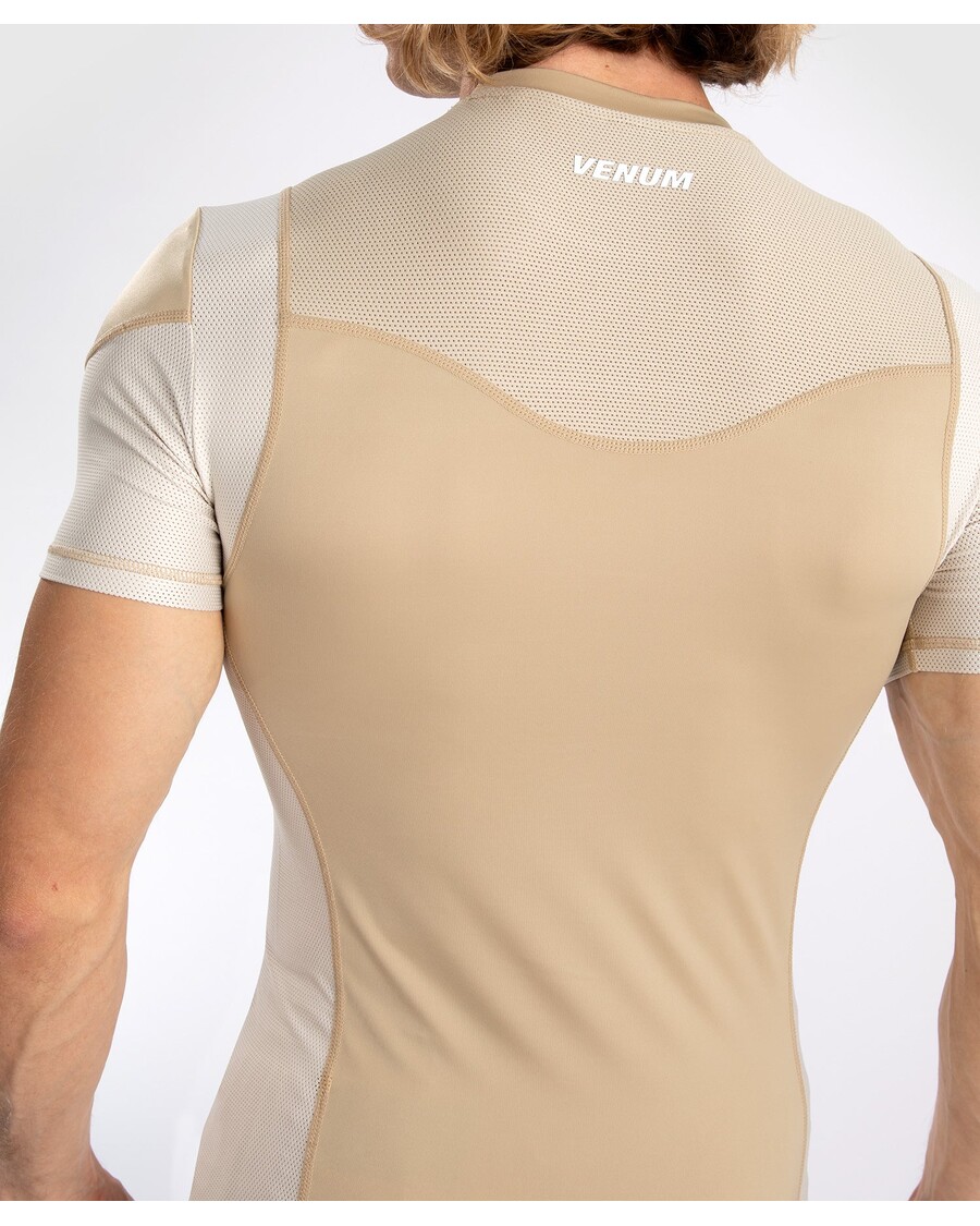 Venum Tempest Rashguard Voor Heren Met Korte Mouwen - Beige/zand