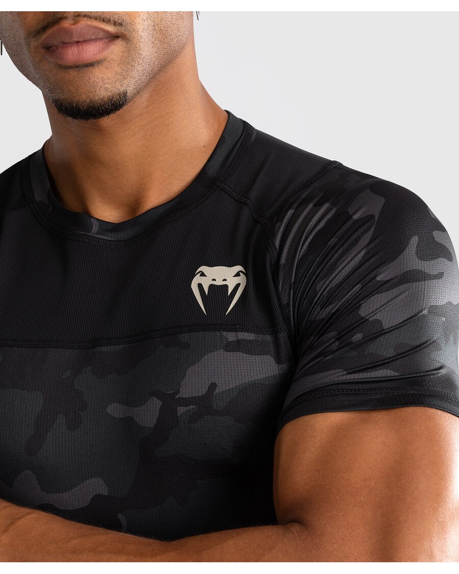 قميص رجالي قصير الأكمام من Venum G-Fit Air - مموه رقمي حضري