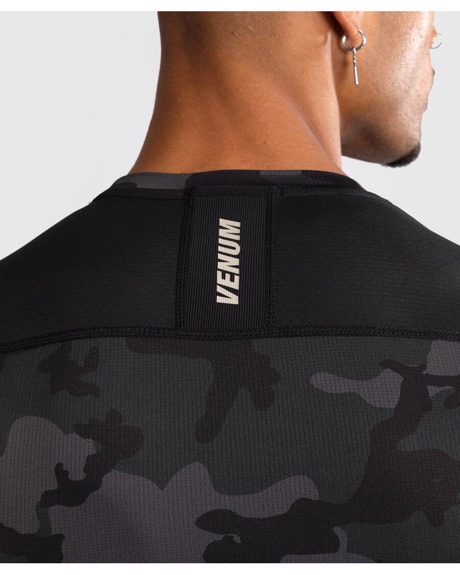 قميص رجالي قصير الأكمام من Venum G-Fit Air - مموه رقمي حضري